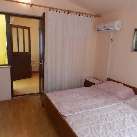 Nediljka * Starigrad Paklenica